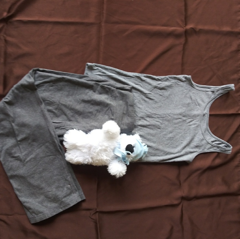 Comfy sweatpants and tanktop bundle